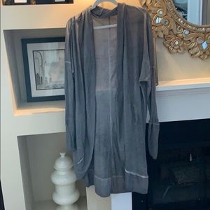 Gray duster